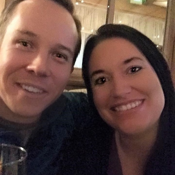 Meet your Poshers, Cully and Krista - Picture 2 of 3